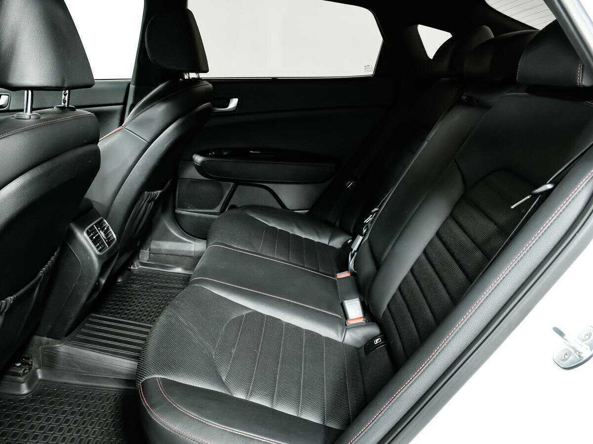 Kia Optima с пробегом — 2018 год. Фото: #9