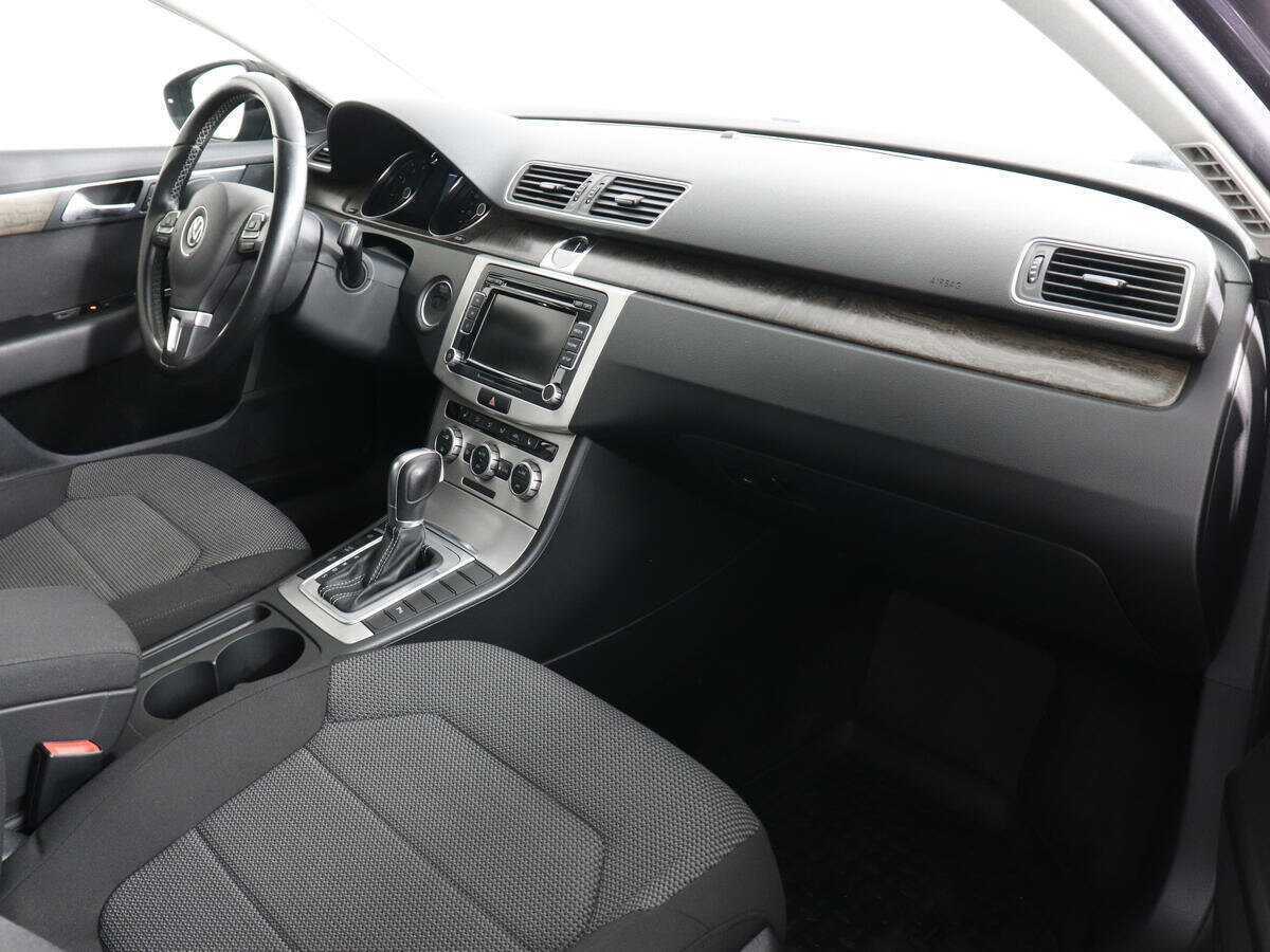 Volkswagen Passat с пробегом — 2014 год. Фото: #9