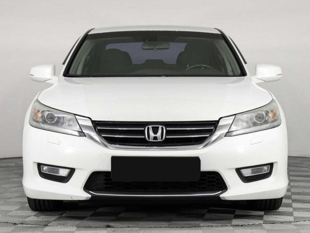 Honda Accord с пробегом — 2013 год. Фото: #1