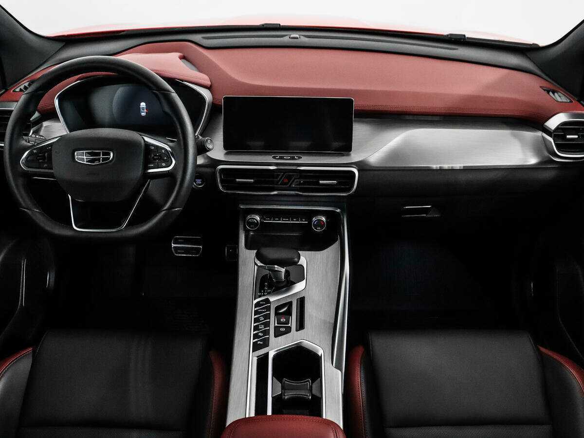 Geely Coolray с пробегом — 2023 год. Фото: #13