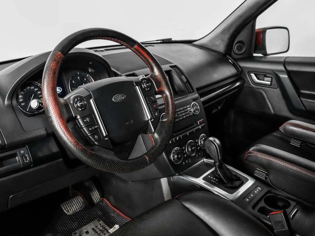 Land Rover Freelander с пробегом — 2014 год. Фото: #8