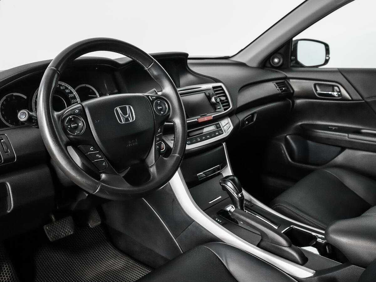 Honda Accord с пробегом — 2013 год. Фото: #8
