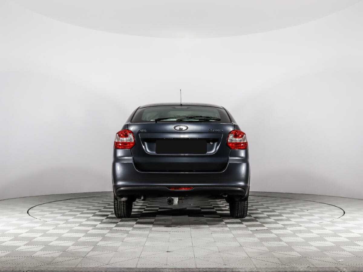 Lada (ВАЗ) Granta с пробегом — 2015 год. Фото: #5