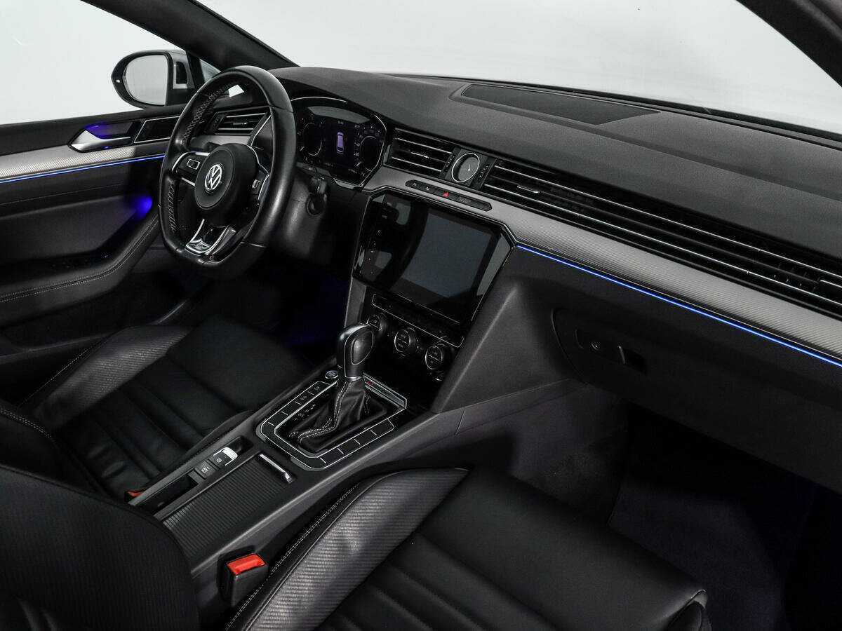 Volkswagen Passat с пробегом — 2019 год. Фото: #11