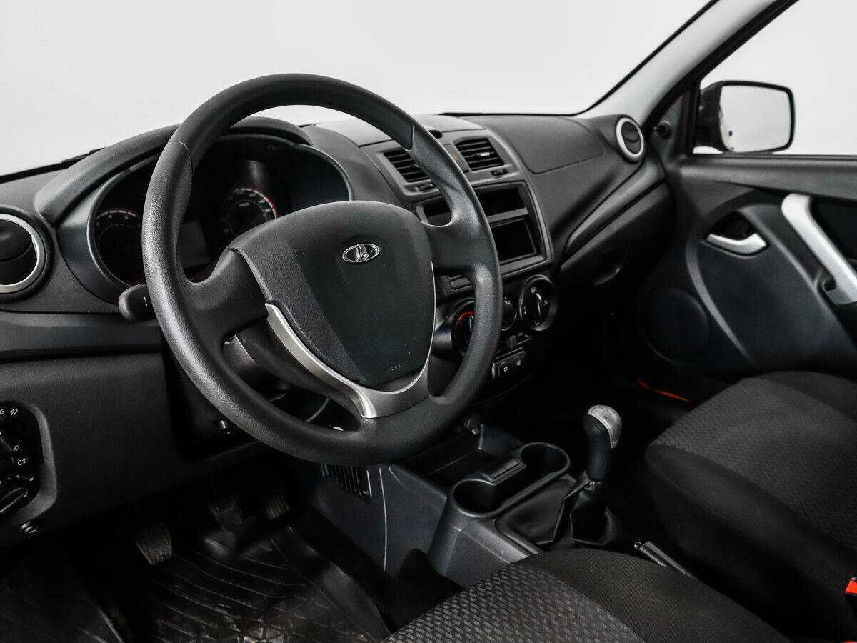 Lada (ВАЗ) Kalina с пробегом — 2018 год. Фото: #8