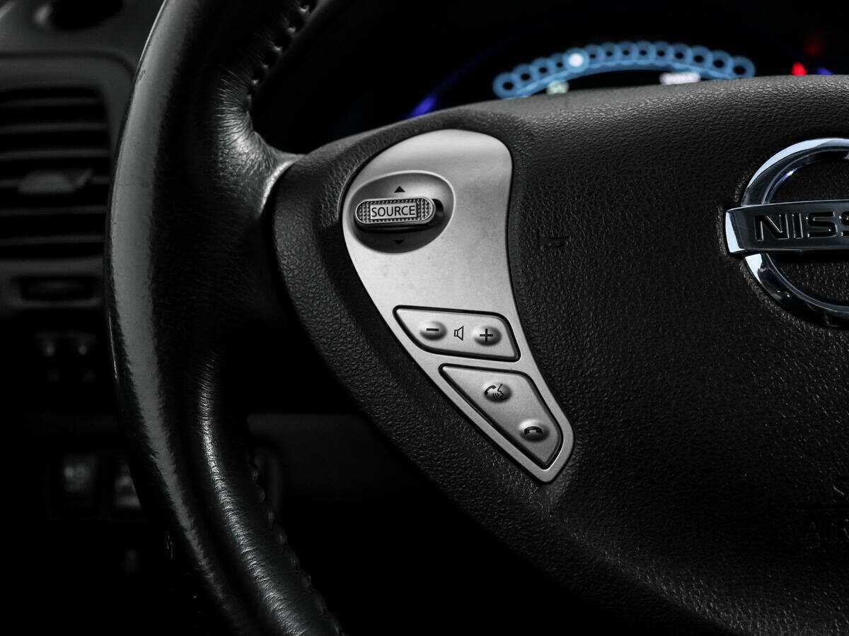 Nissan Leaf с пробегом — 2013 год. Фото: #15