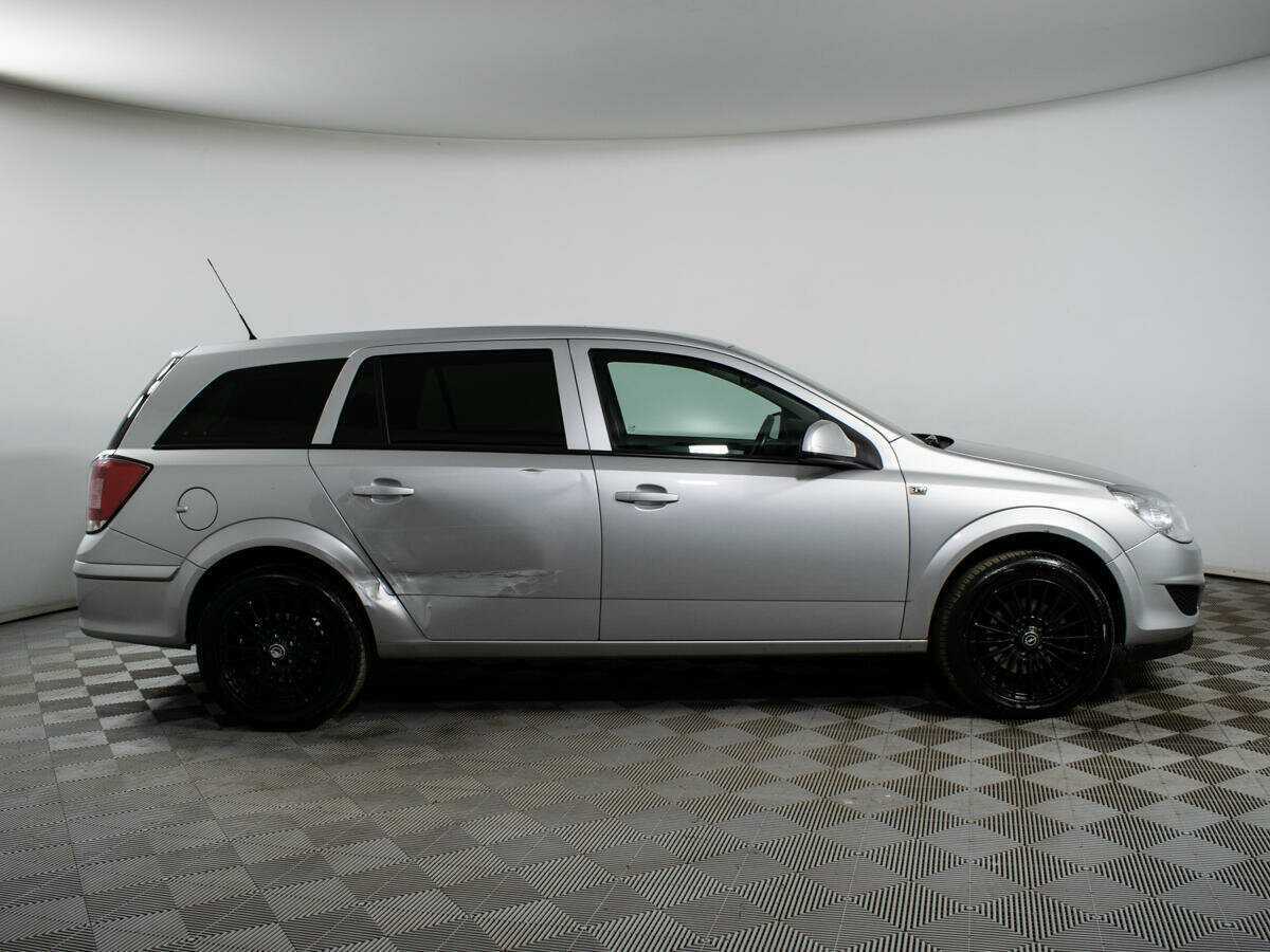 Opel Astra с пробегом — 2014 год. Фото: #3