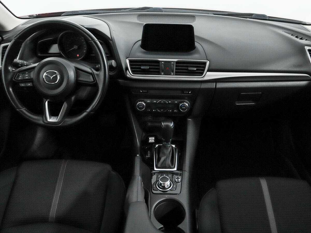 Mazda 3 с пробегом — 2016 год. Фото: #13