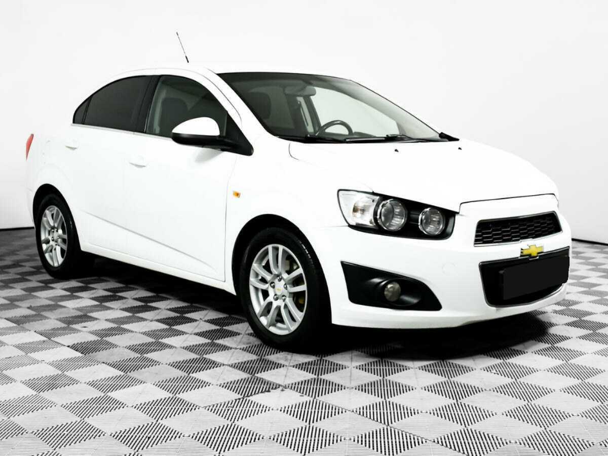 Chevrolet Aveo с пробегом — 2014 год. Фото: #2