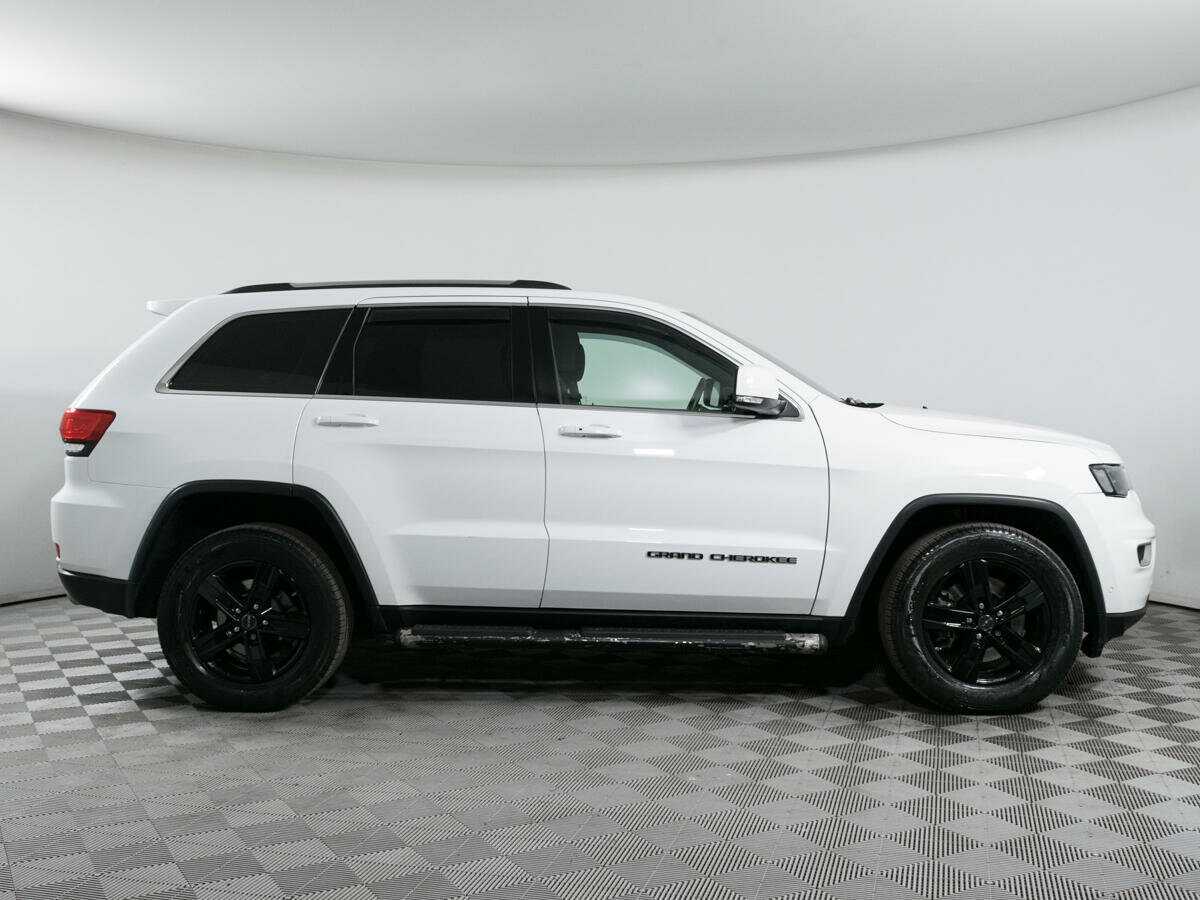 Jeep Grand Cherokee с пробегом — 2018 год. Фото: #3