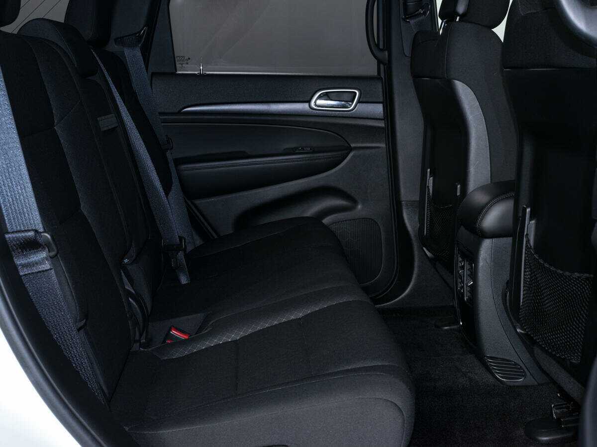Jeep Grand Cherokee с пробегом — 2018 год. Фото: #12