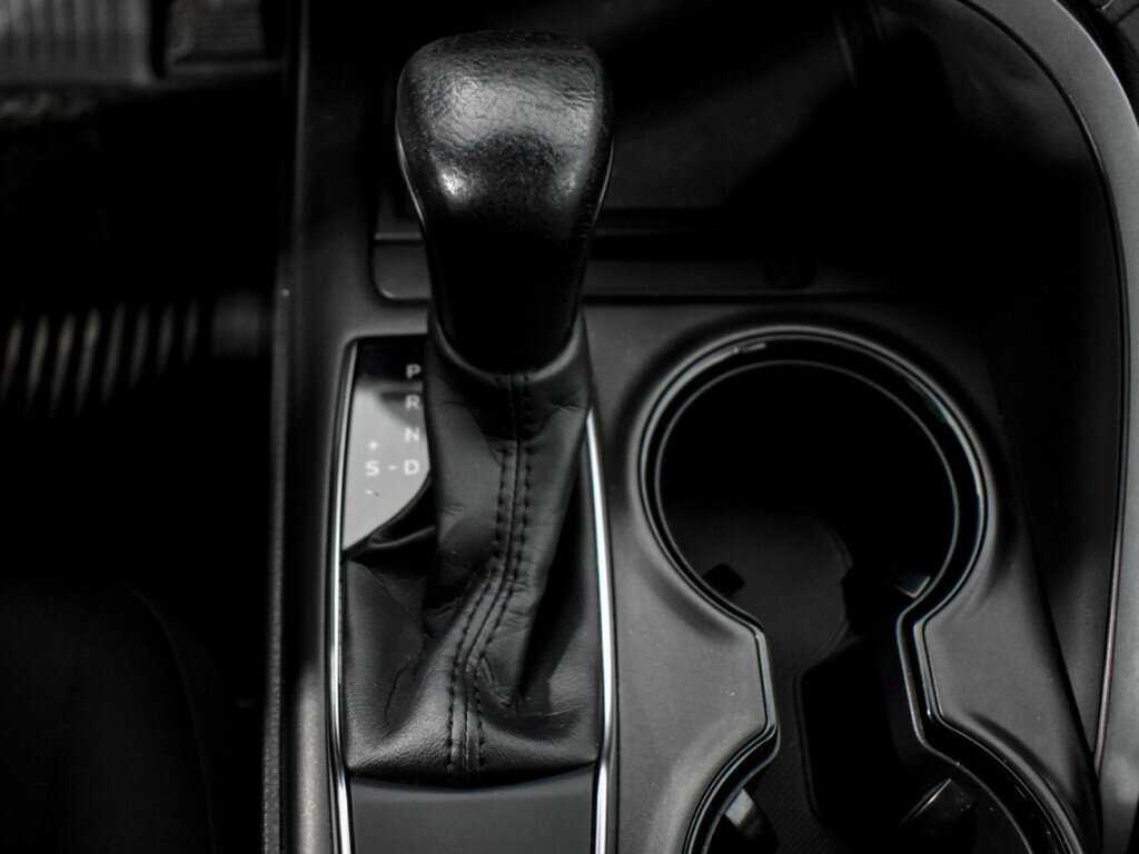 Toyota Camry с пробегом — 2021 год. Фото: #9