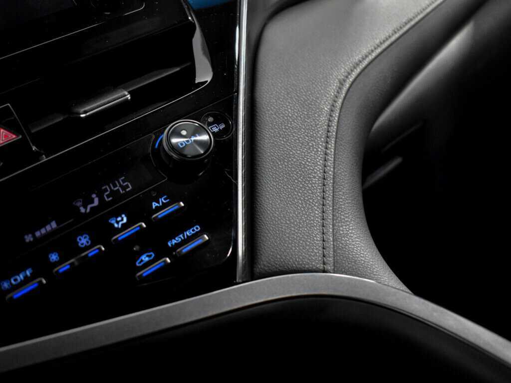 Toyota Camry с пробегом — 2021 год. Фото: #16