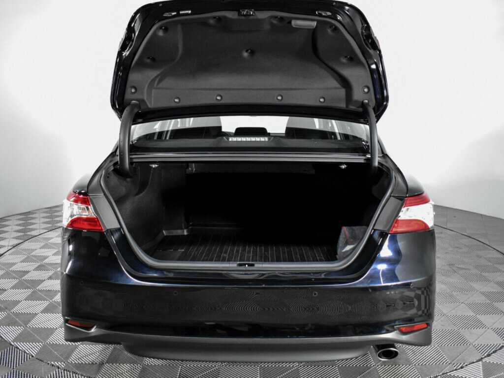 Toyota Camry с пробегом — 2021 год. Фото: #21