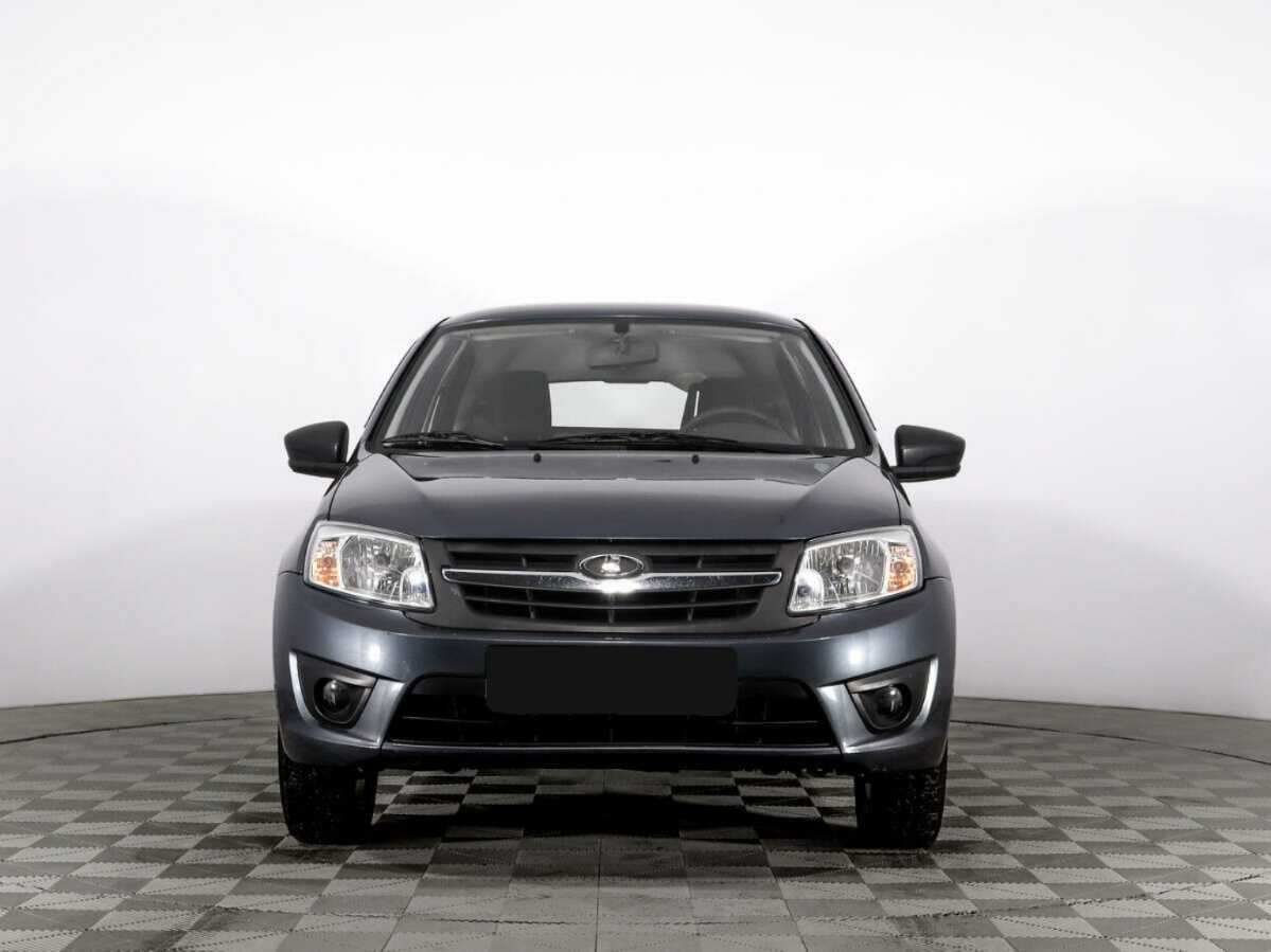 Lada (ВАЗ) Granta с пробегом — 2015 год. Фото: #1