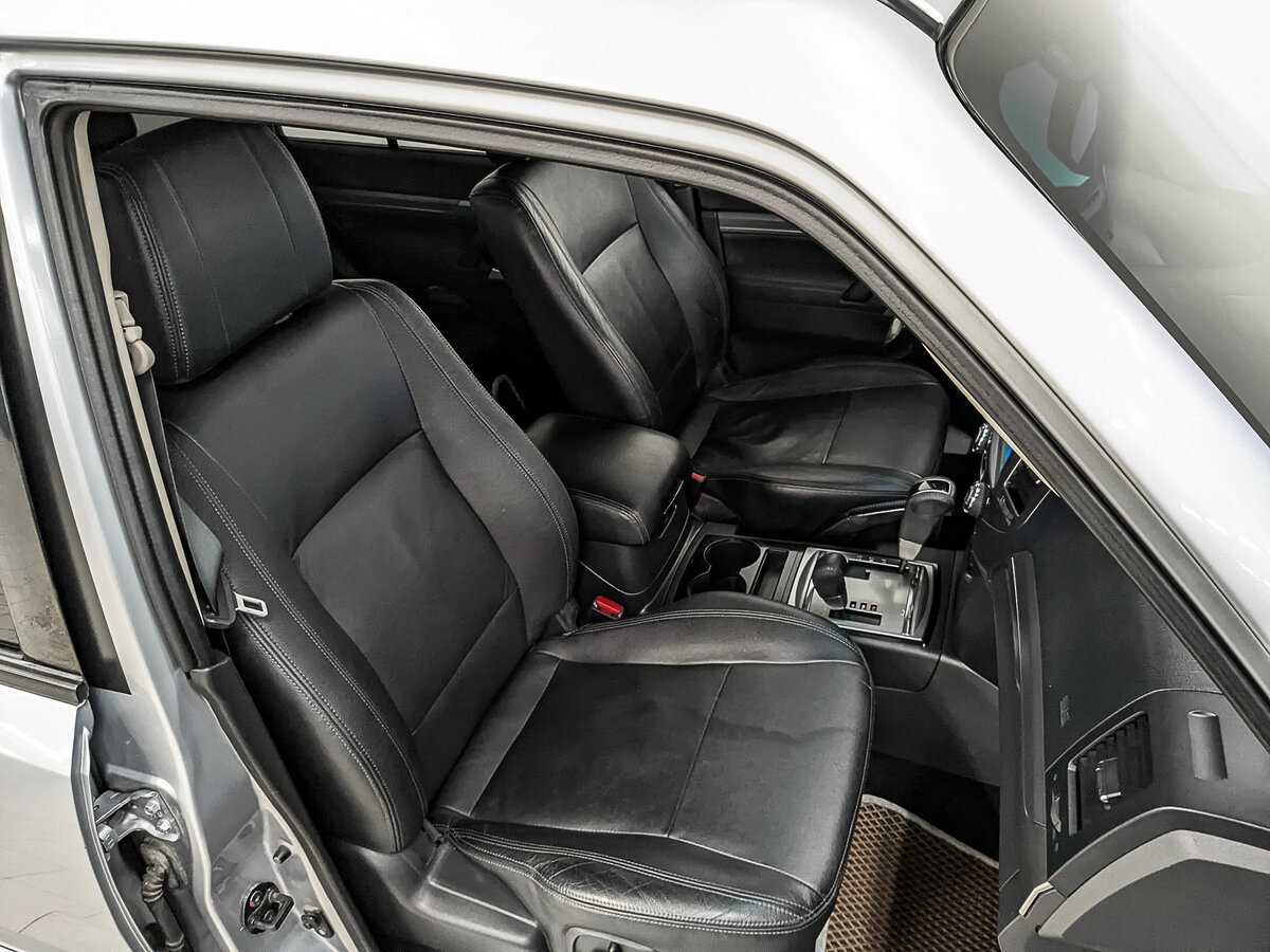 Mitsubishi Pajero с пробегом — 2014 год. Фото: #22