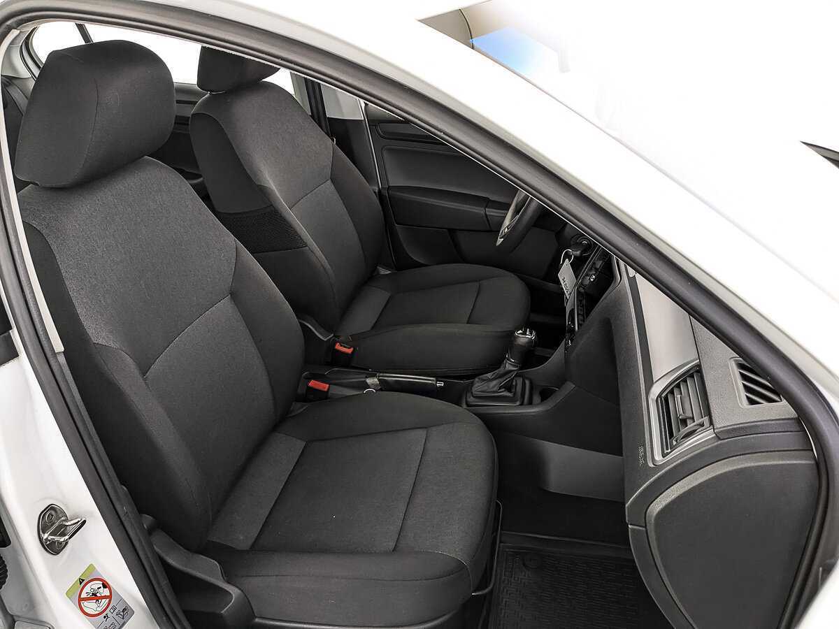 Skoda Rapid с пробегом — 2019 год. Фото: #20
