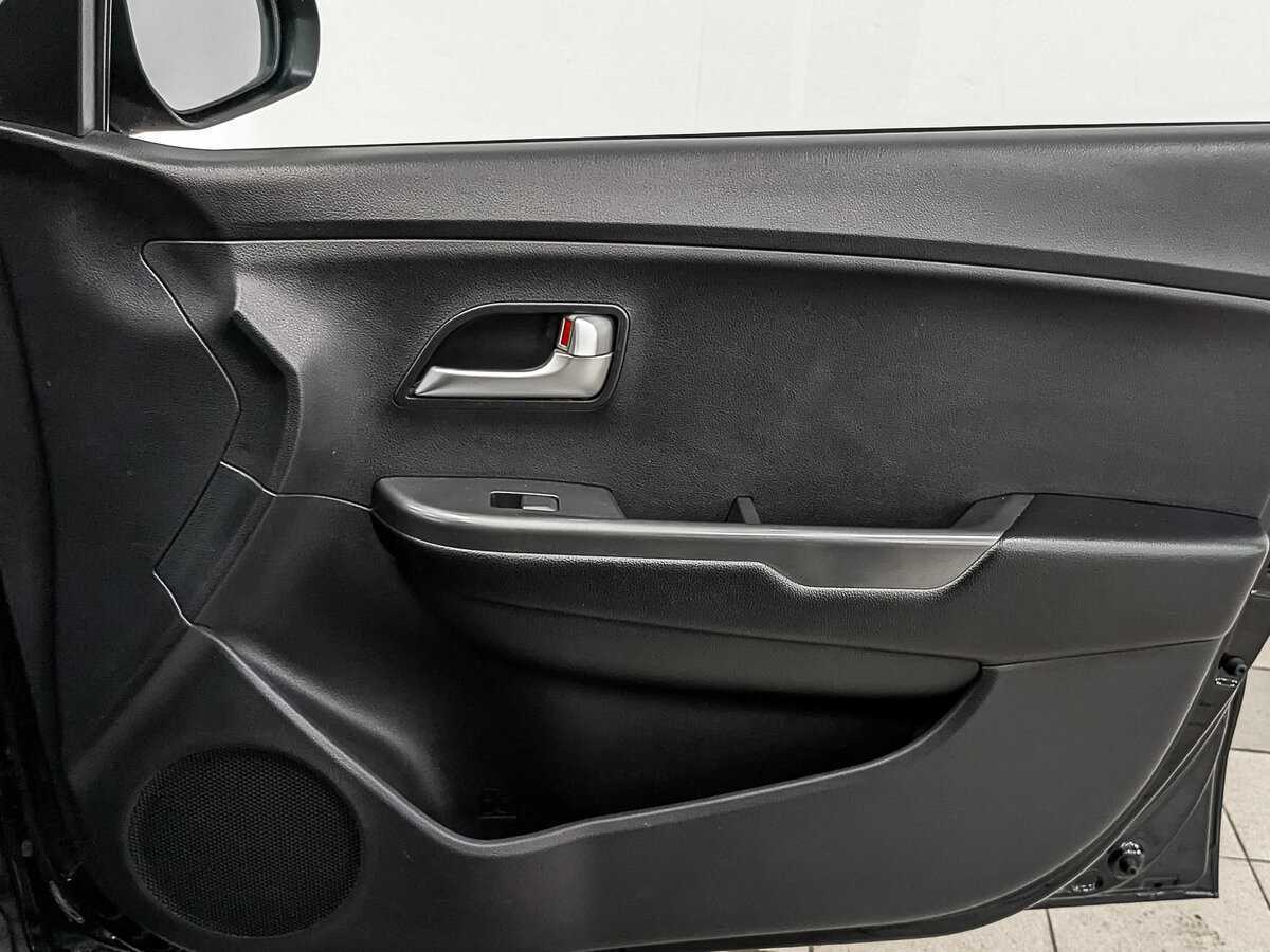 Kia Rio с пробегом — 2012 год. Фото: #24