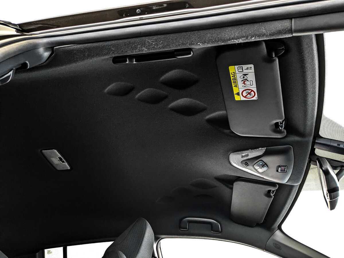 Toyota C-HR с пробегом — 2019 год. Фото: #20