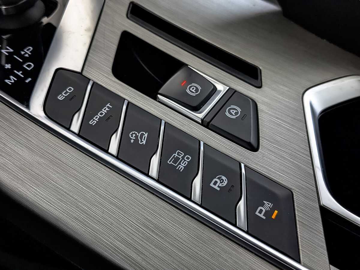 Geely Coolray с пробегом — 2023 год. Фото: #25