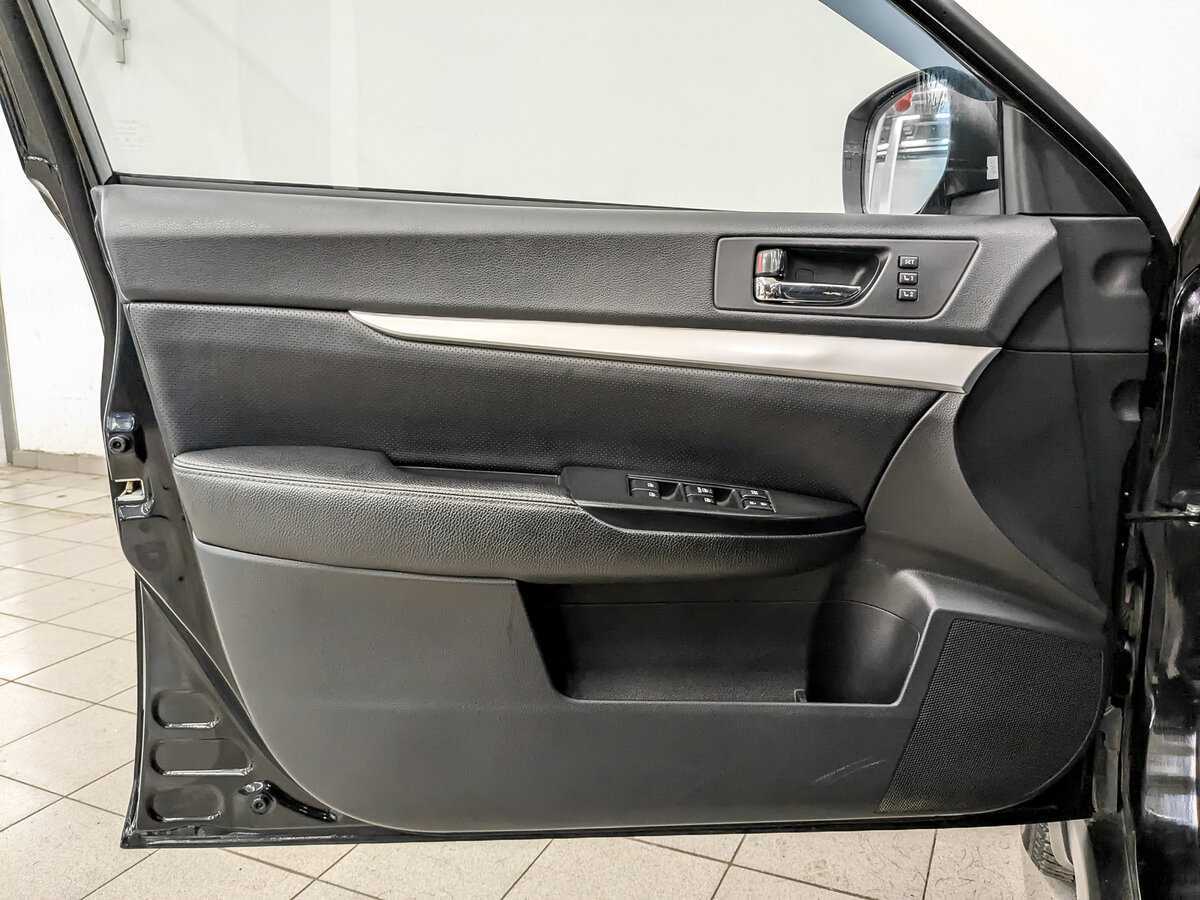 Subaru Outback с пробегом — 2013 год. Фото: #17