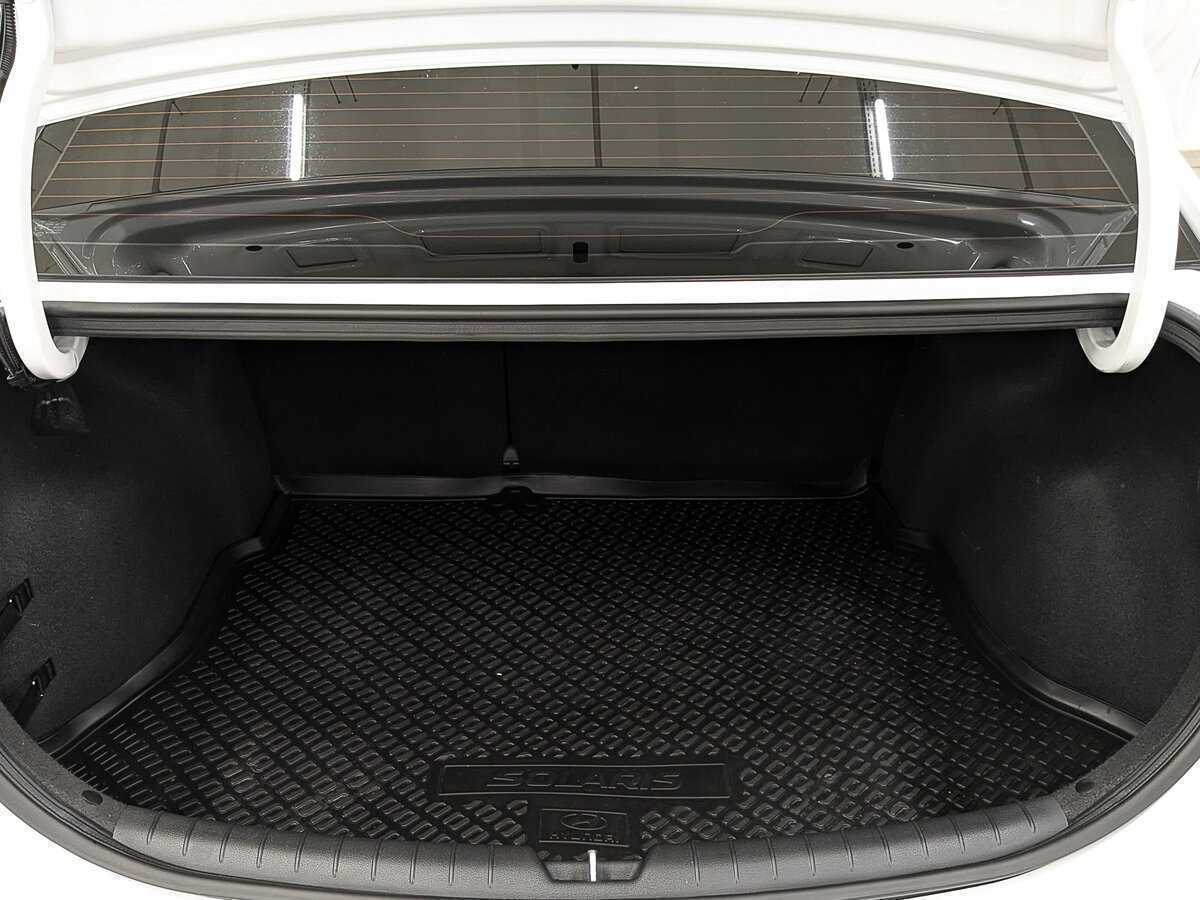 Hyundai Solaris с пробегом — 2022 год. Фото: #9