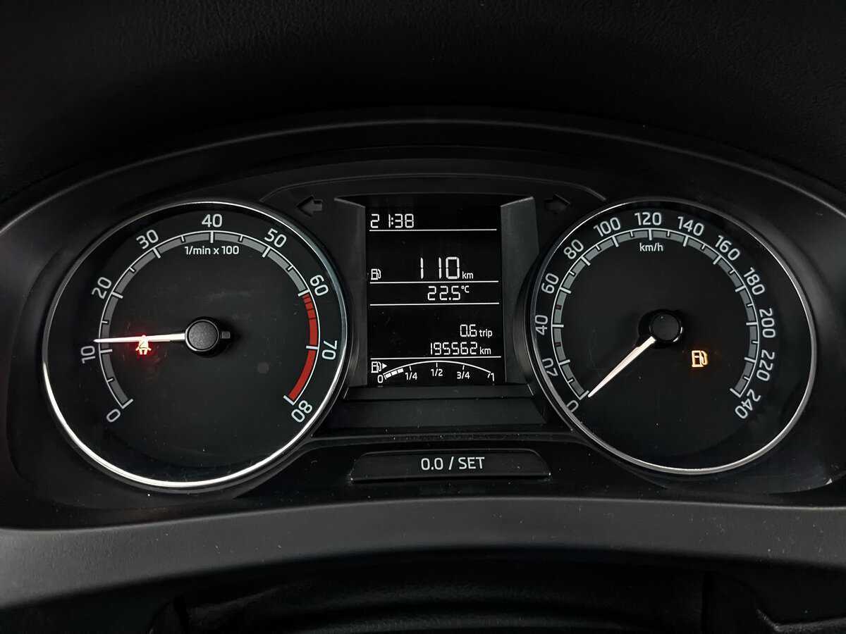 Skoda Rapid с пробегом — 2017 год. Фото: #14