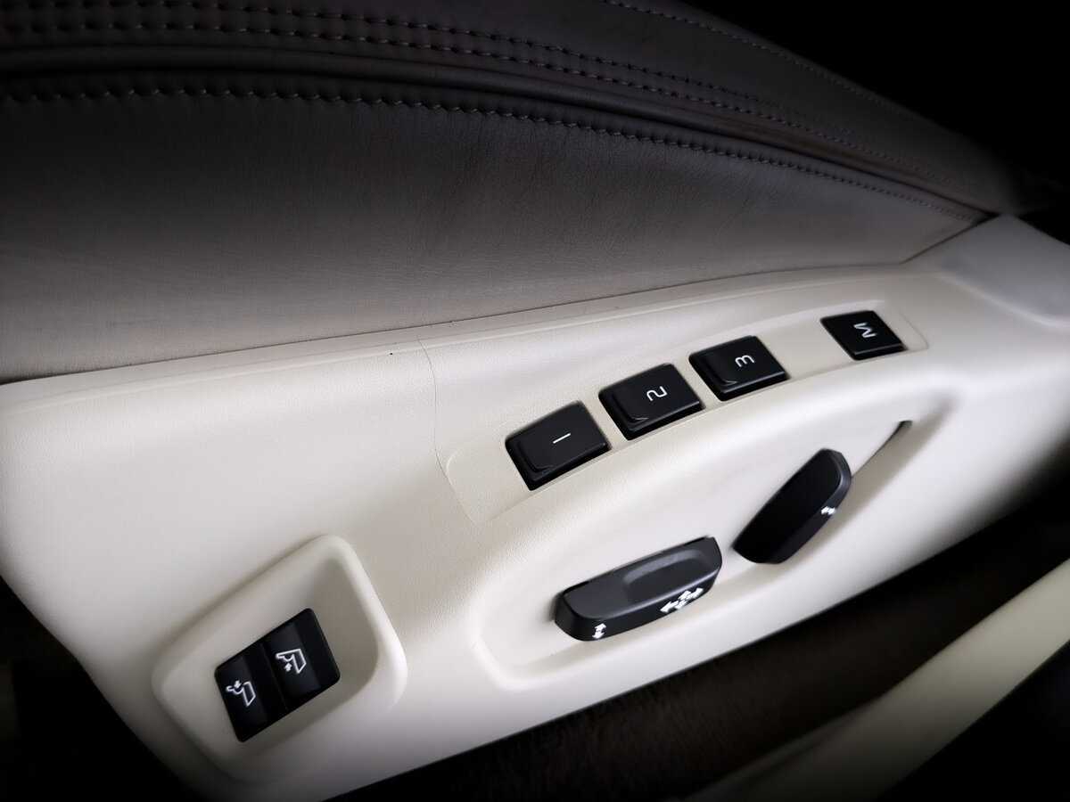 Volvo XC60 с пробегом — 2013 год. Фото: #18