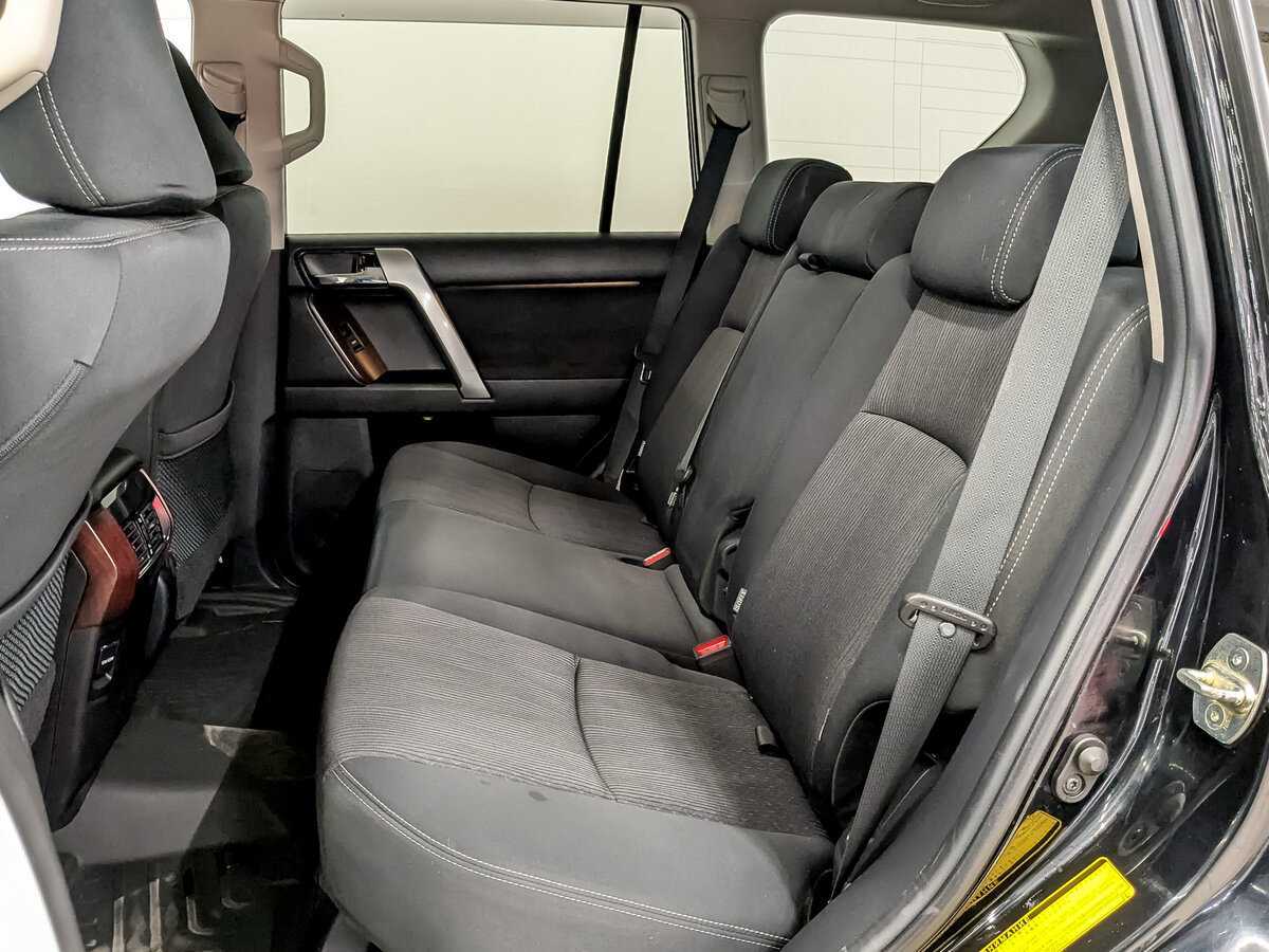 Toyota Land Cruiser Prado с пробегом — 2015 год. Фото: #11