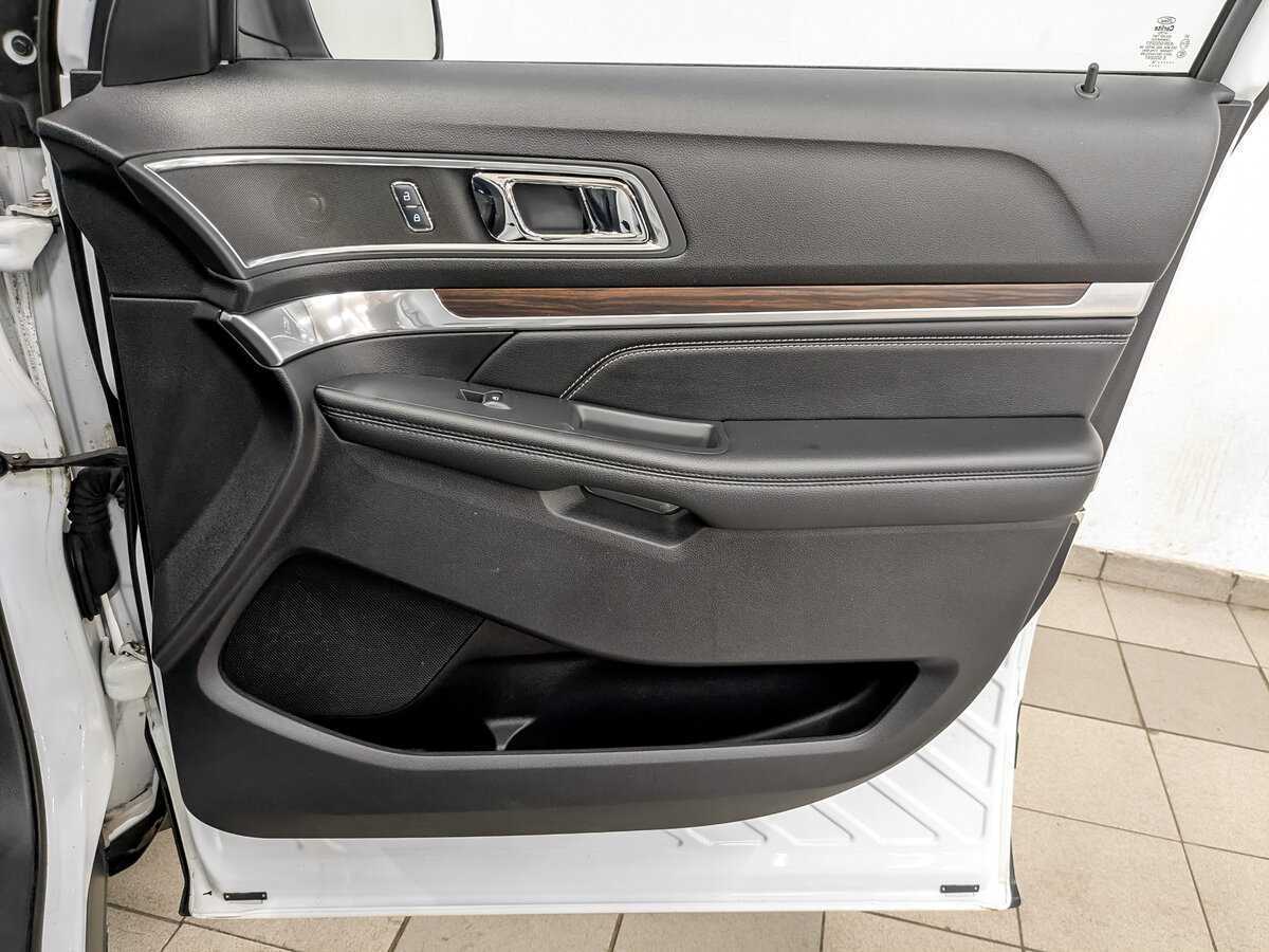 Ford Explorer с пробегом — 2019 год. Фото: #23