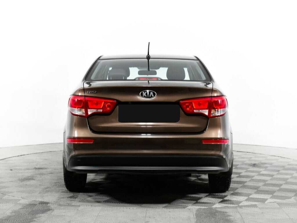 Kia Rio с пробегом — 2015 год. Фото: #5