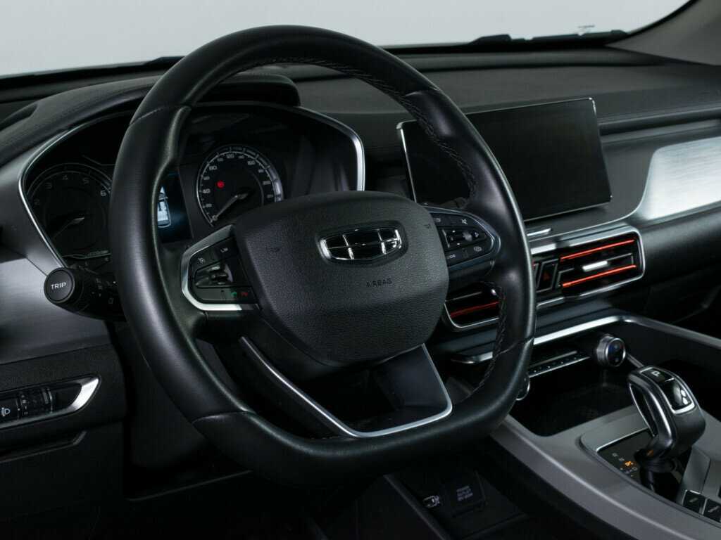 Geely Coolray с пробегом — 2022 год. Фото: #11