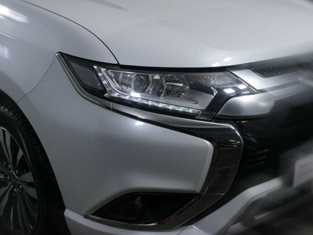Mitsubishi Outlander с пробегом — 2022 год. Фото: #15