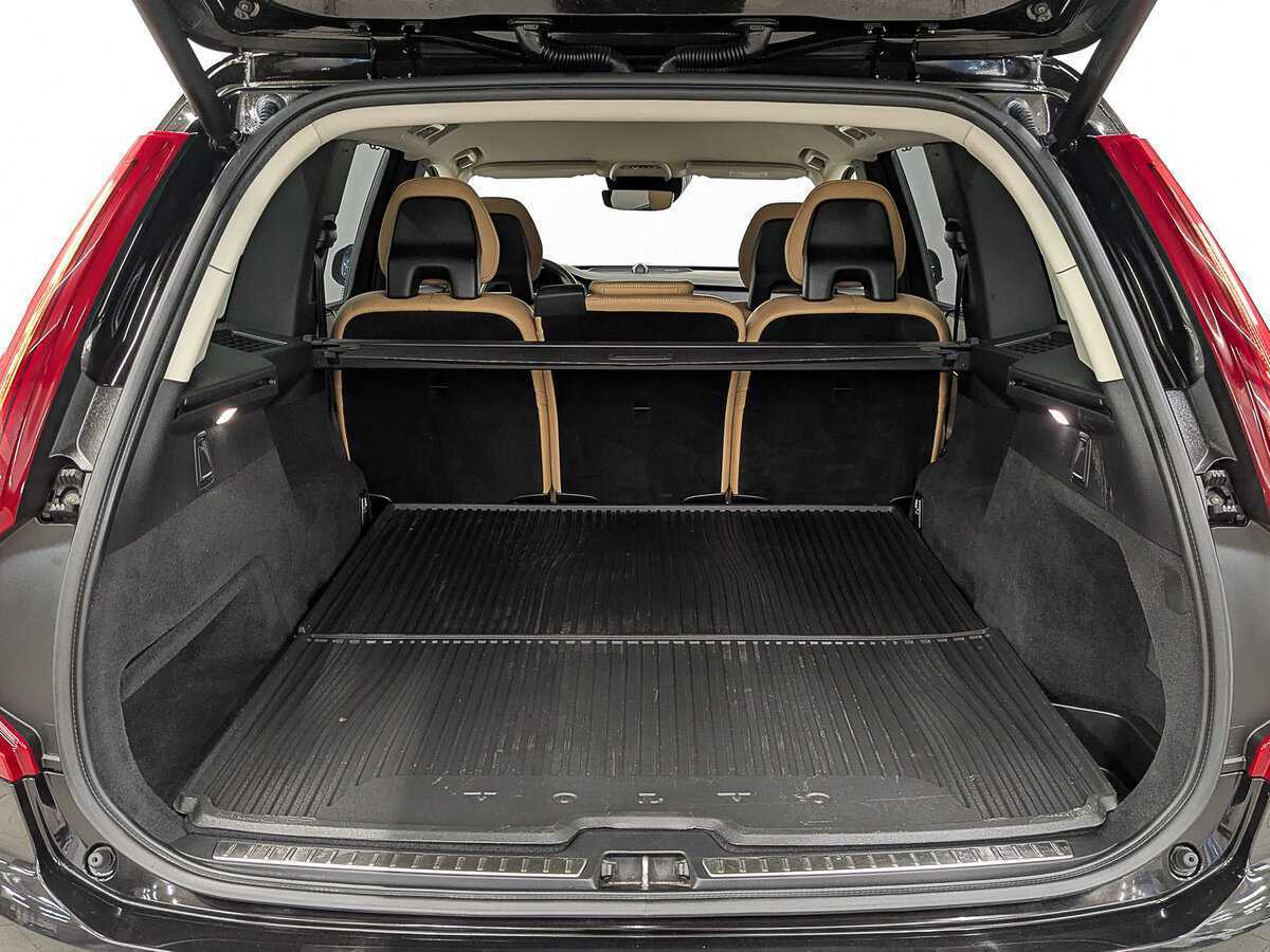 Volvo XC90 с пробегом — 2015 год. Фото: #9