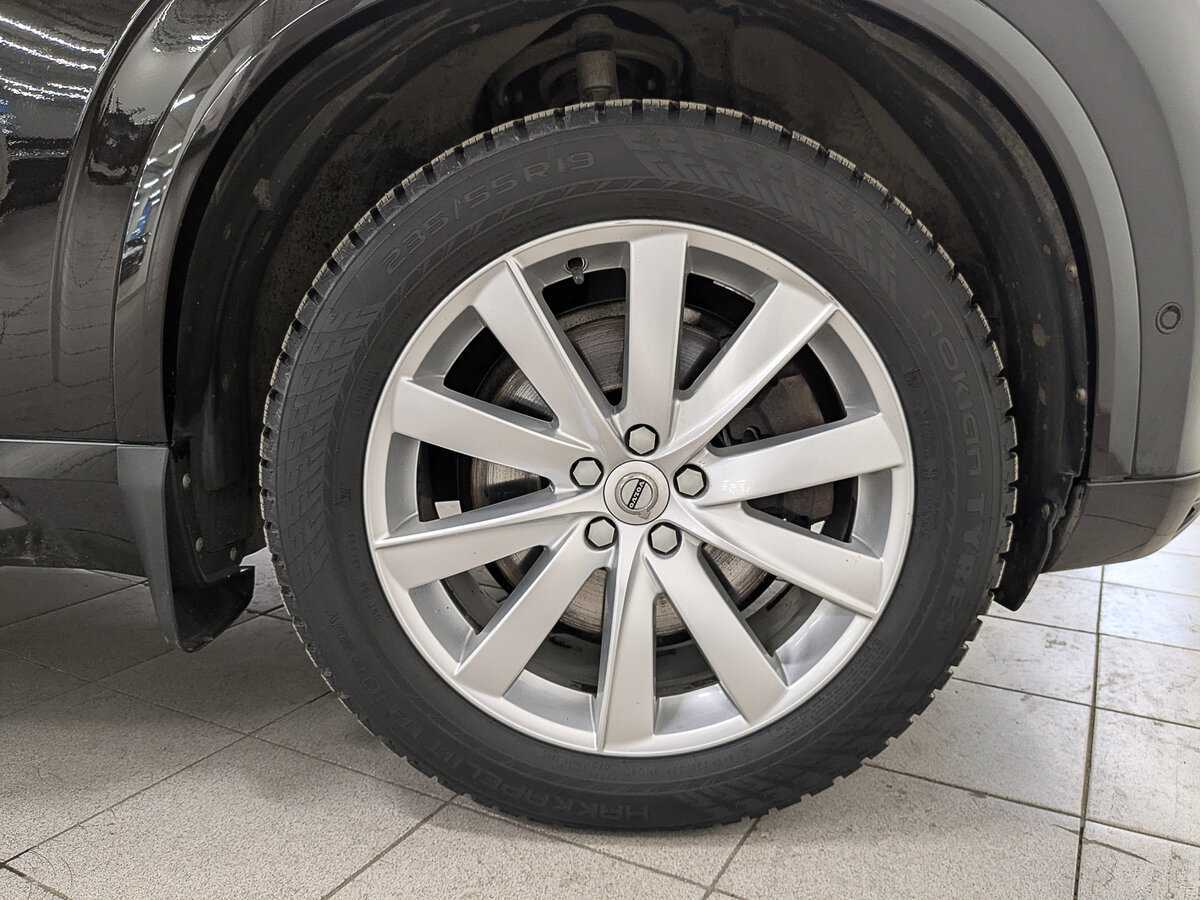 Volvo XC90 с пробегом — 2015 год. Фото: #11