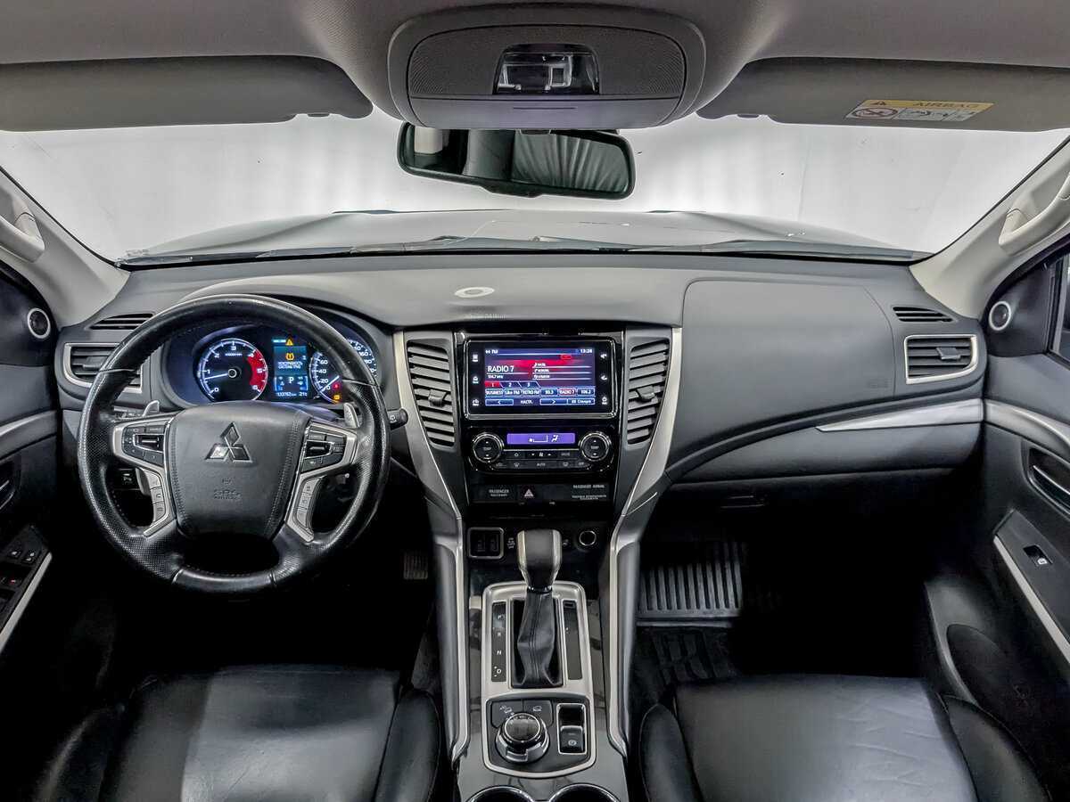 Mitsubishi Pajero Sport с пробегом — 2019 год. Фото: #13