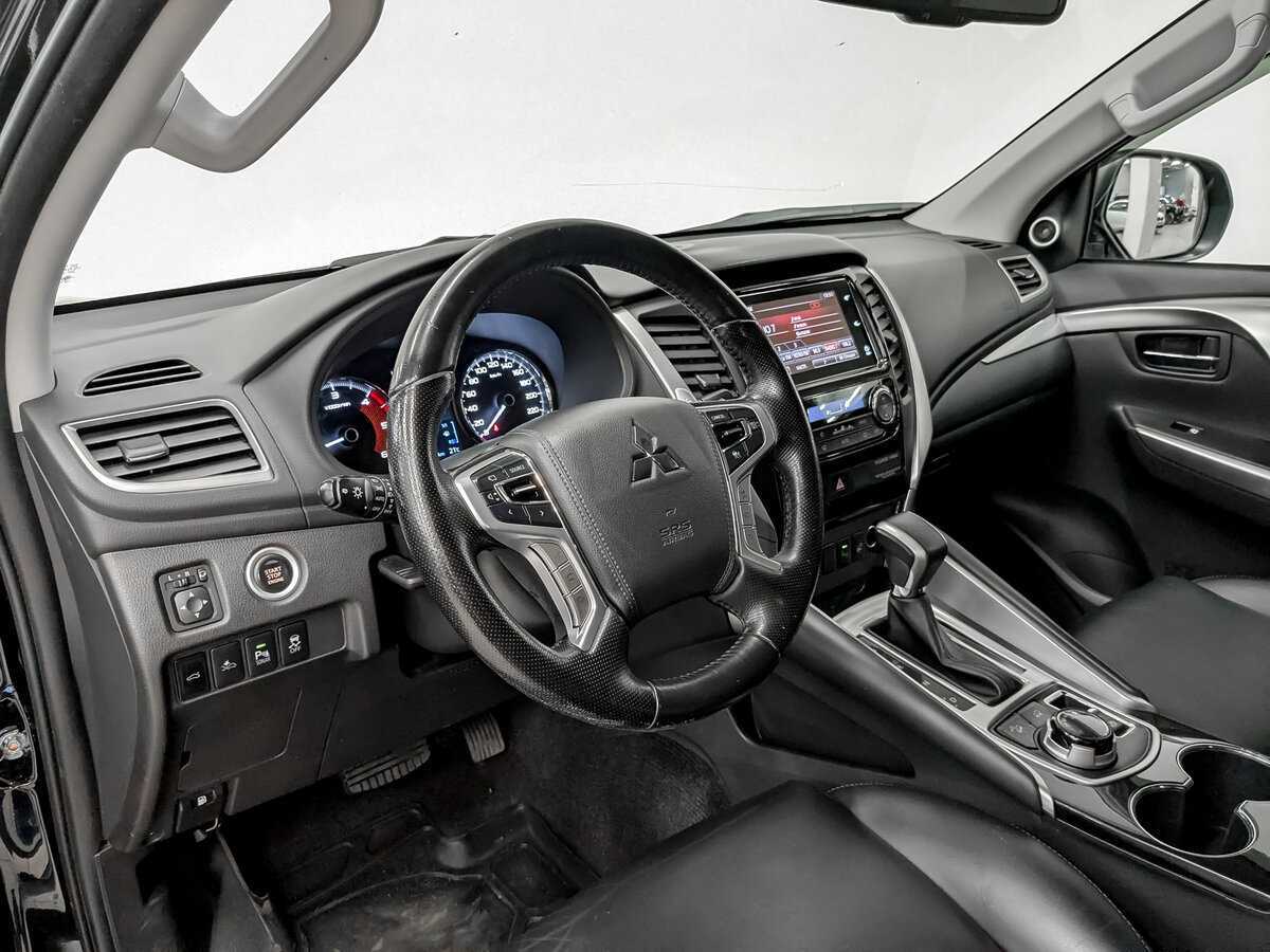 Mitsubishi Pajero Sport с пробегом — 2019 год. Фото: #15