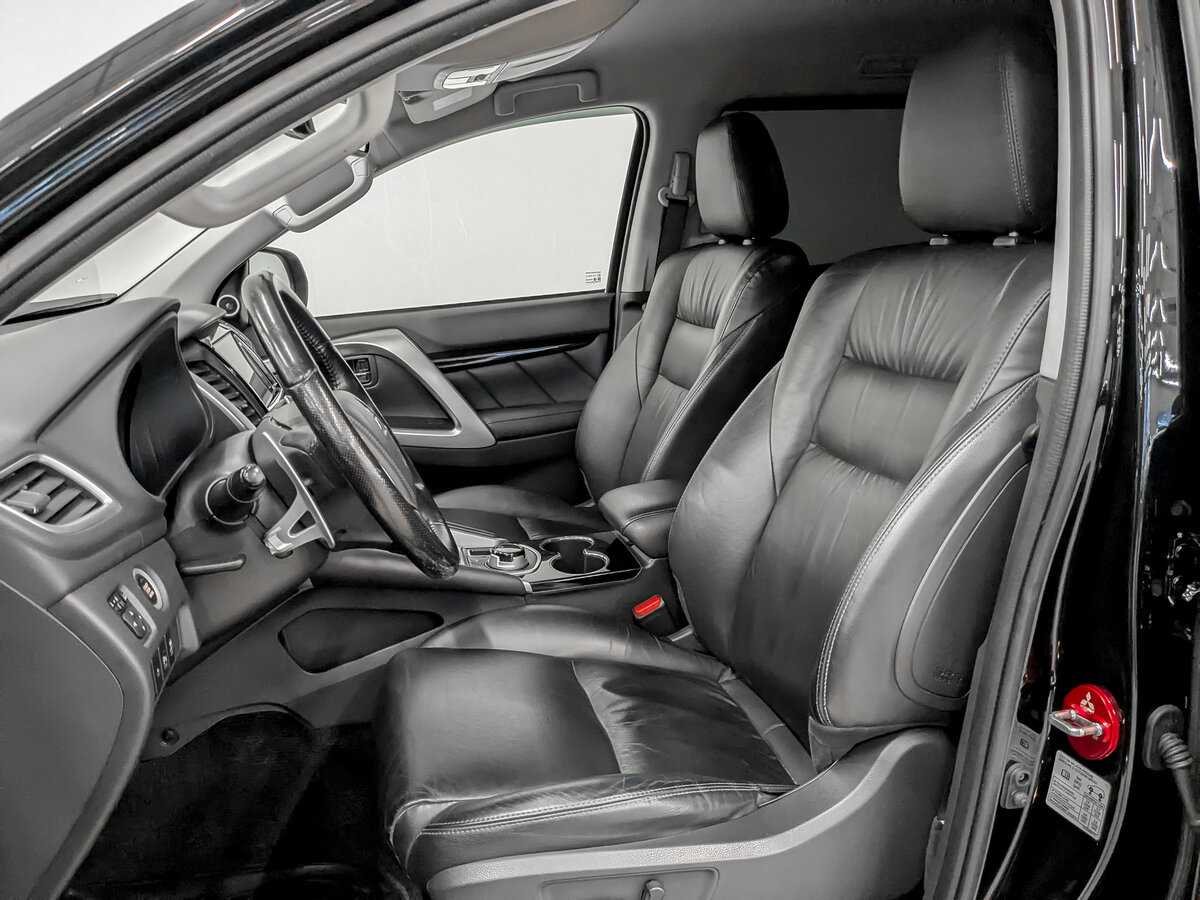 Mitsubishi Pajero Sport с пробегом — 2019 год. Фото: #17