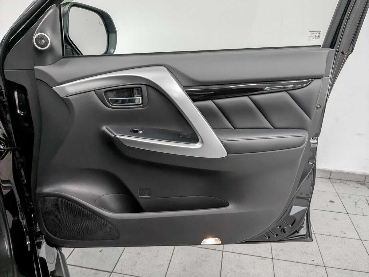 Mitsubishi Pajero Sport с пробегом — 2019 год. Фото: #22