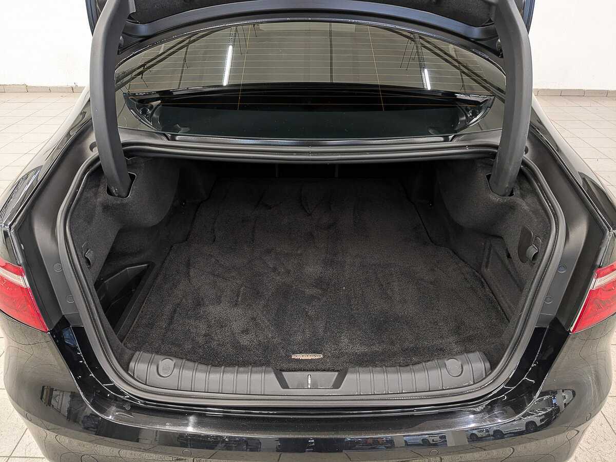 Jaguar XF с пробегом — 2017 год. Фото: #9