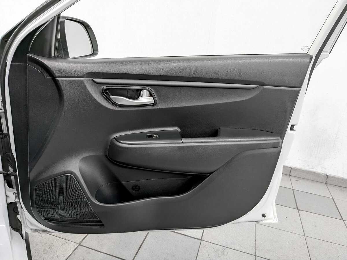 Kia Rio с пробегом — 2019 год. Фото: #23