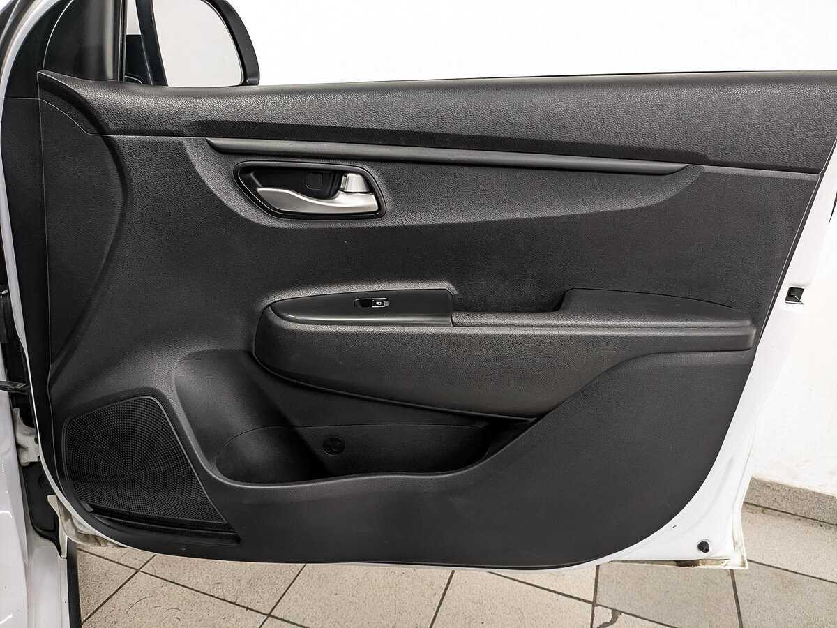Kia Rio с пробегом — 2020 год. Фото: #21