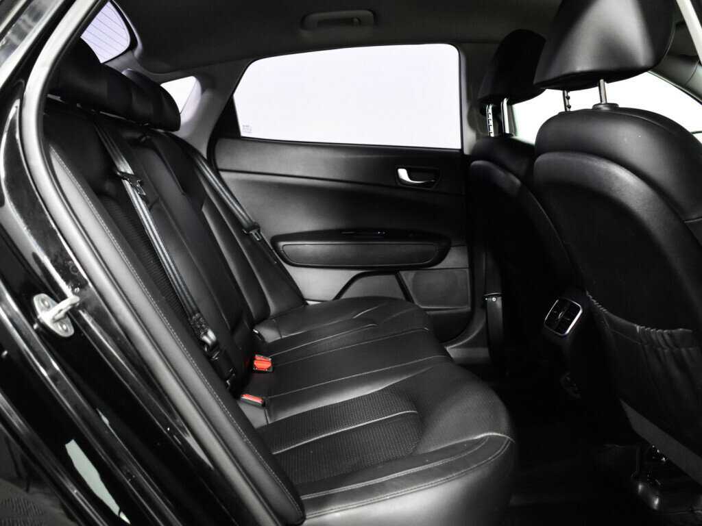 Kia Optima с пробегом — 2017 год. Фото: #9