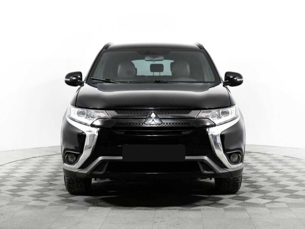 Mitsubishi Outlander с пробегом — 2021 год. Фото: #1