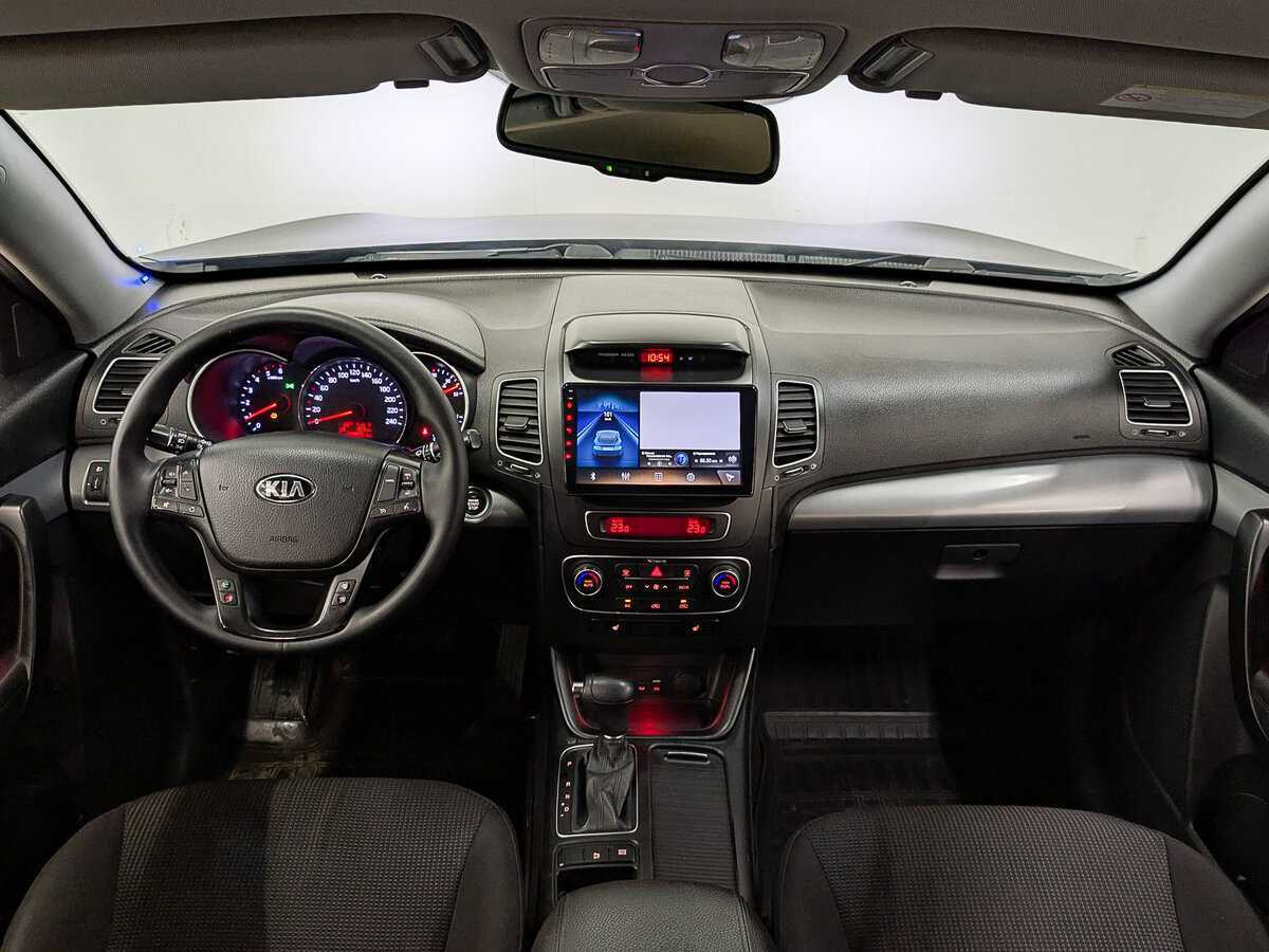 Kia Sorento с пробегом — 2015 год. Фото: #13