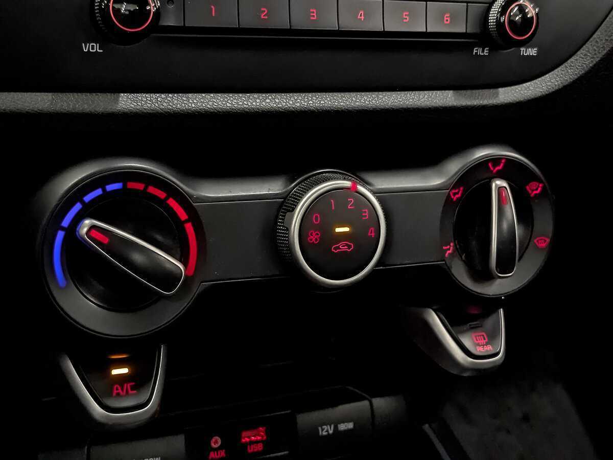 Kia Rio с пробегом — 2019 год. Фото: #19