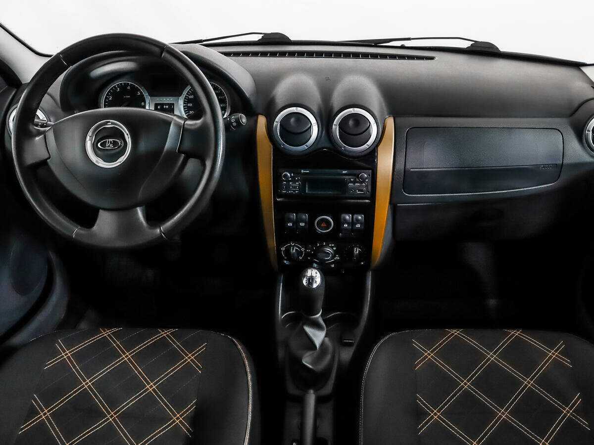 Lada (ВАЗ) Largus с пробегом — 2015 год. Фото: #11