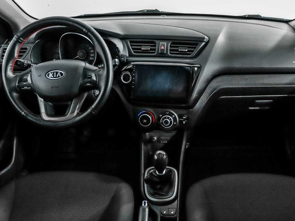 Kia Rio с пробегом — 2012 год. Фото: #11