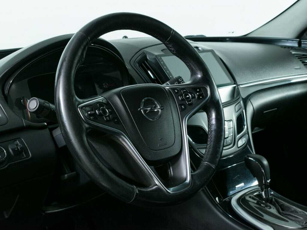 Opel Insignia с пробегом — 2014 год. Фото: #9