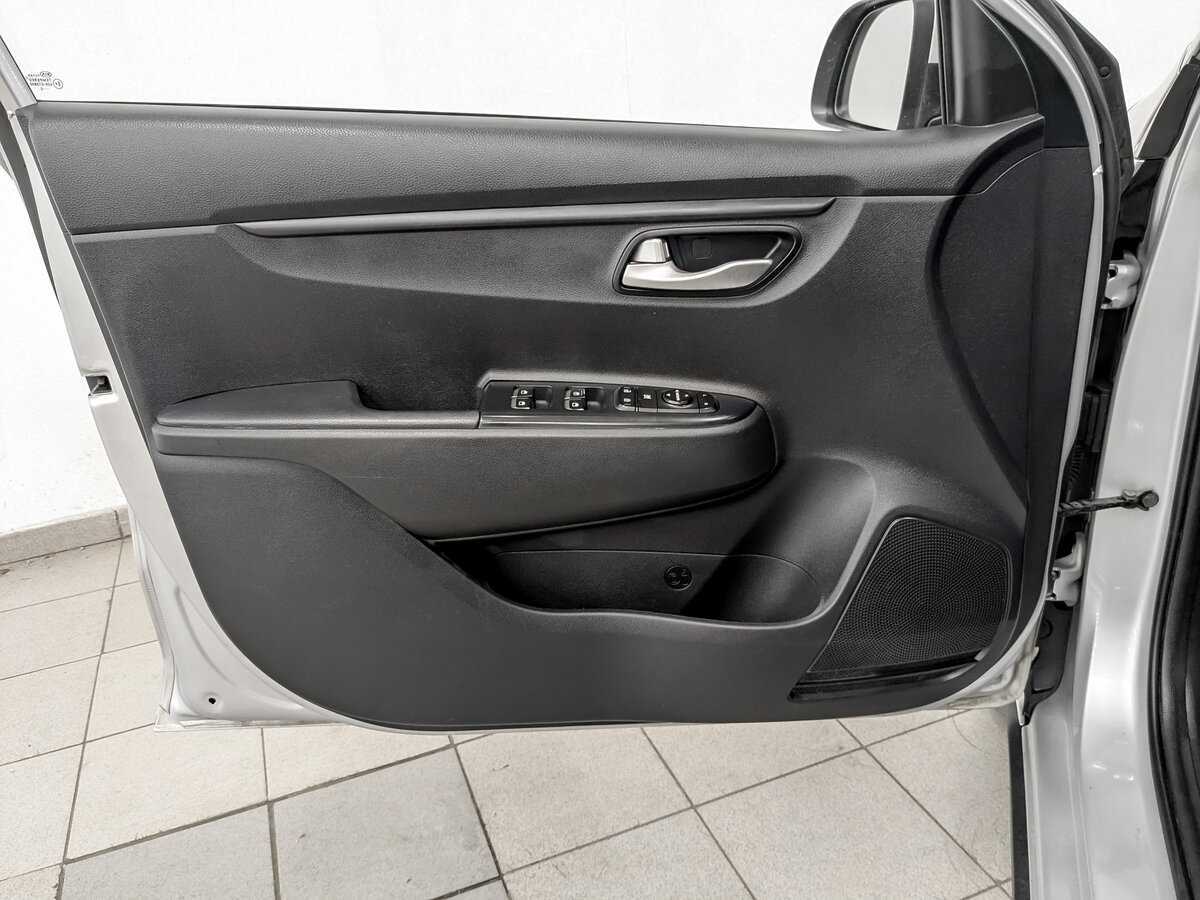 Kia Rio с пробегом — 2020 год. Фото: #18